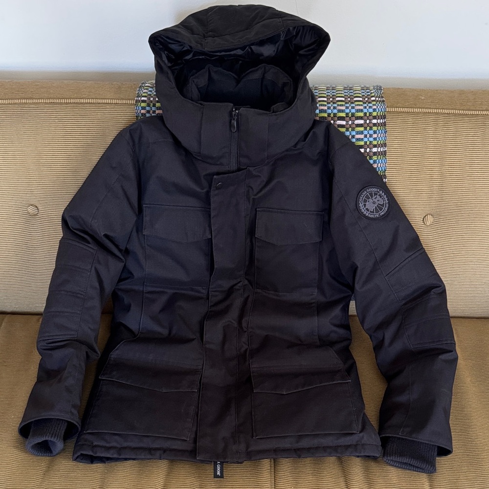 Canada Goose Windermere Black Label Coat - Authentic. XS/TP, but could fit a S. - Picture 7 of 16